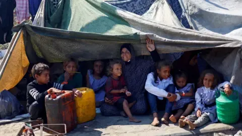 Cataclysmic Situation in northern Gaza while Israeli Tanks Continue Operations