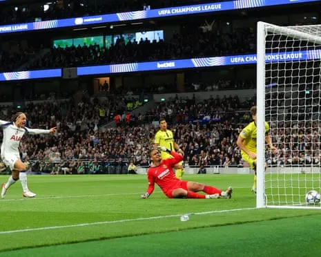 The Villarreal keeper's Costly Mistake Delivers Spurs Opening-Night Win